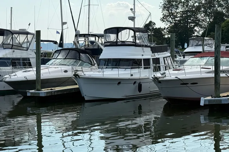 Fin Yacht Photos Pics Beneteau Swift Trawler 34