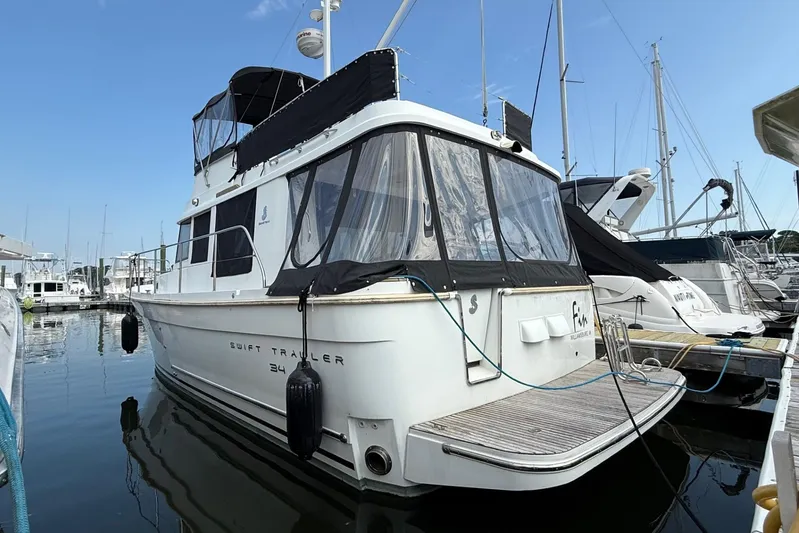 Fin Yacht Photos Pics Beneteau Swift Trawler 34