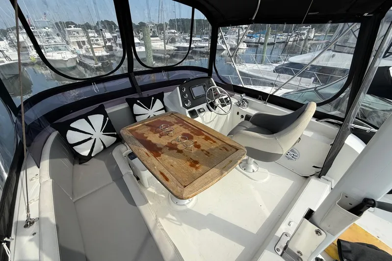 Fin Yacht Photos Pics Beneteau Swift Trawler 34