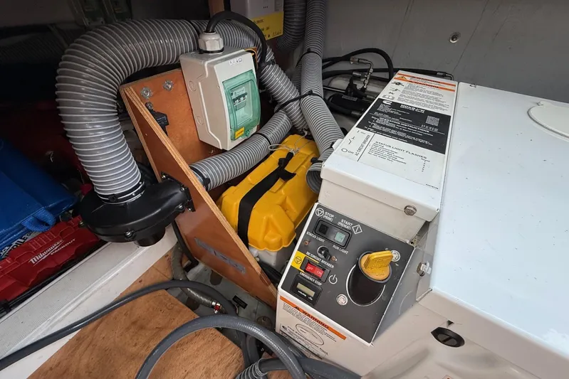 Fin Yacht Photos Pics Beneteau Swift Trawler 34