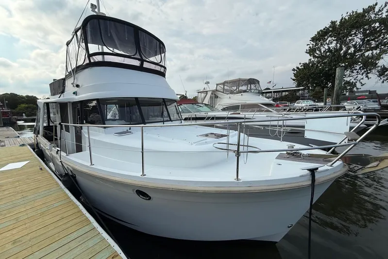 Fin Yacht Photos Pics Beneteau Swift Trawler 34