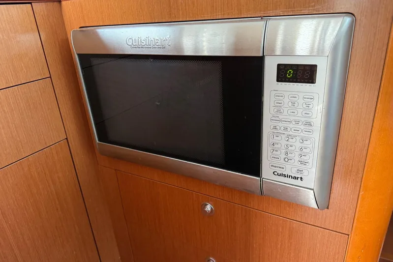 Fin Yacht Photos Pics Beneteau Swift Trawler 34