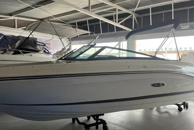 Sea Ray SPX 230
