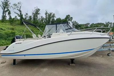 2014 Quicksilver 605 Sundeck