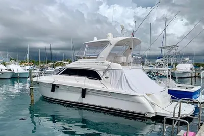 Sea Ray 480 Sedan Bridge