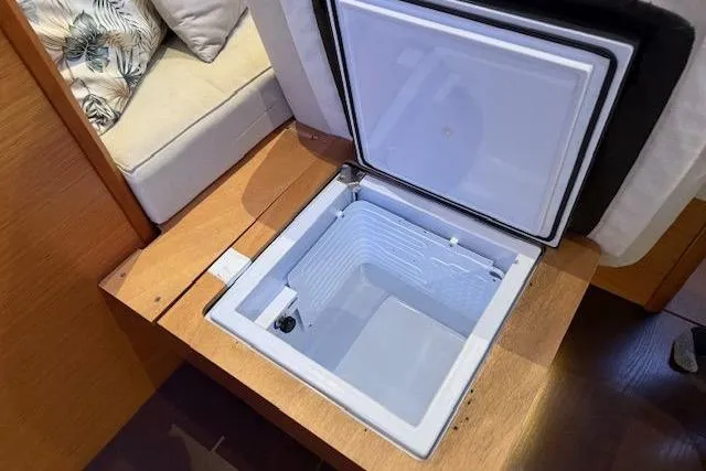  Yacht Photos Pics Built-in cooler on 2019 Dufour Grand Large 412 Grand Prix yacht interior.