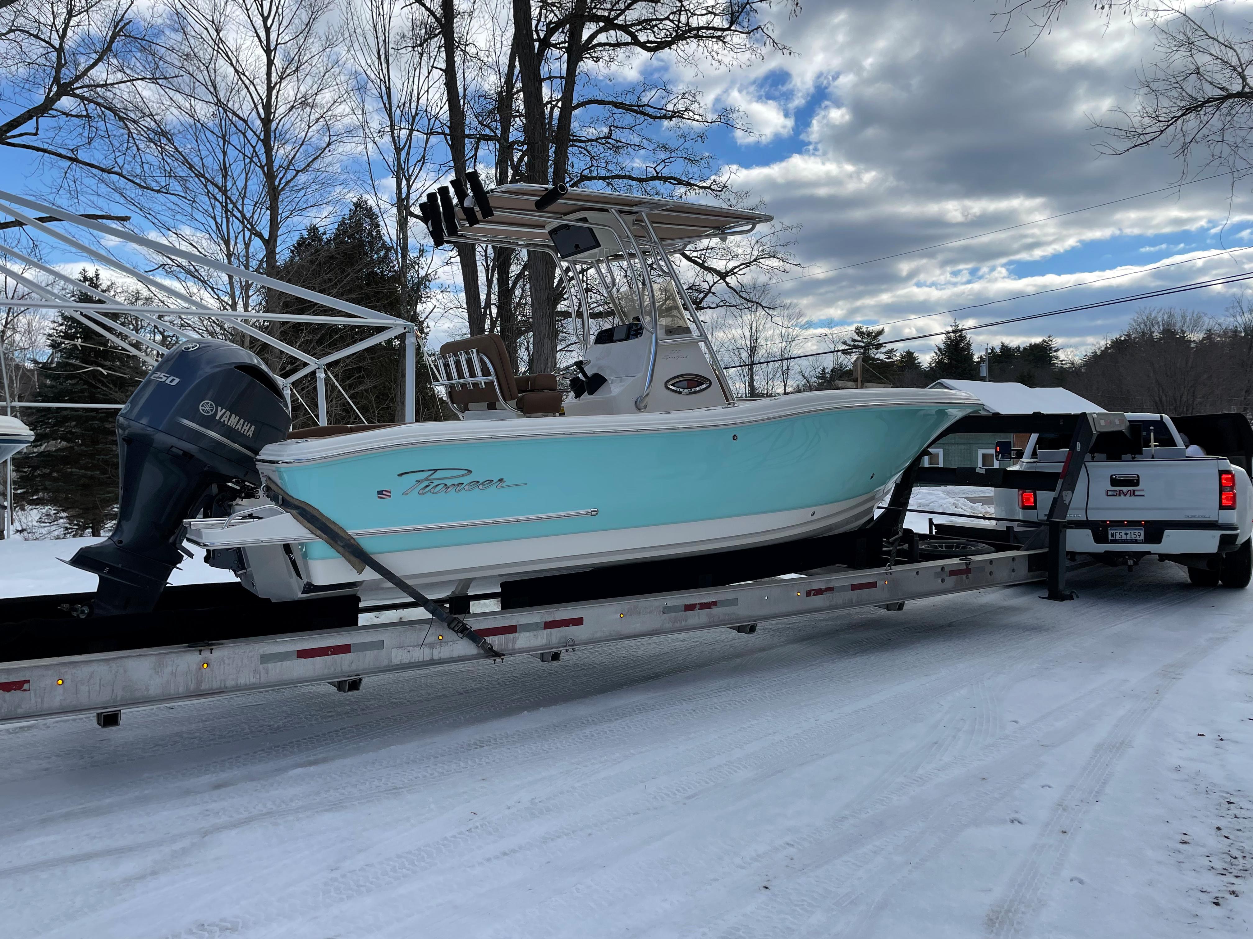 2023 Pioneer 222 Sportfish Center Console for sale YachtWorld