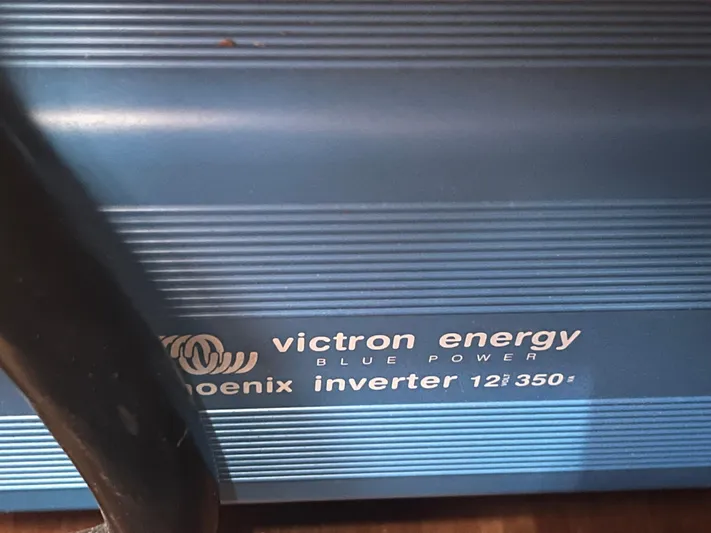 Obatanga Yacht Photos Pics Victron Energy Phoenix Inverter 12/350, blue casing, Hanse 345, 2014 model.