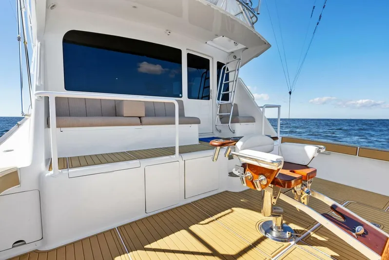 Cajun Queen Yacht Photos Pics 2002 Viking 65 Convertible 'Cajun Queen'