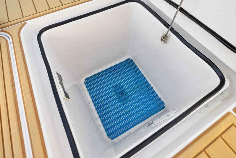 Cajun Queen Yacht Photos Pics 2002 Viking 65 Convertible 'Cajun Queen'