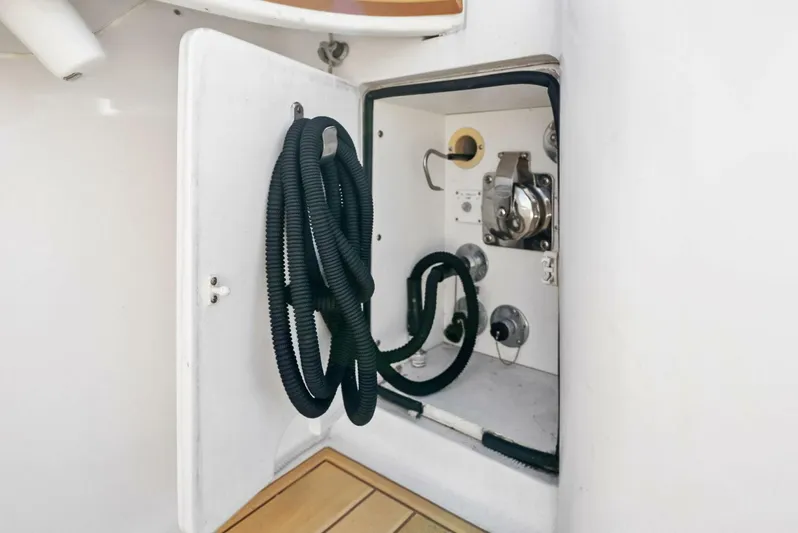 Cajun Queen Yacht Photos Pics 2002 Viking 65 Convertible 'Cajun Queen'