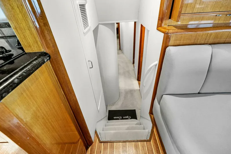 Cajun Queen Yacht Photos Pics 2002 Viking 65 Convertible 'Cajun Queen'