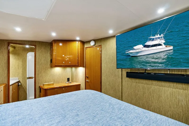 Cajun Queen Yacht Photos Pics 2002 Viking 65 Convertible 'Cajun Queen'