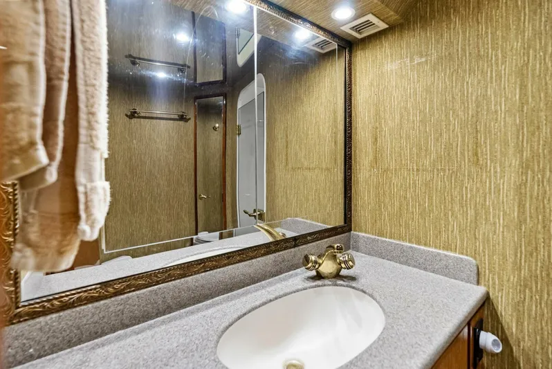 Cajun Queen Yacht Photos Pics 2002 Viking 65 Convertible 'Cajun Queen'