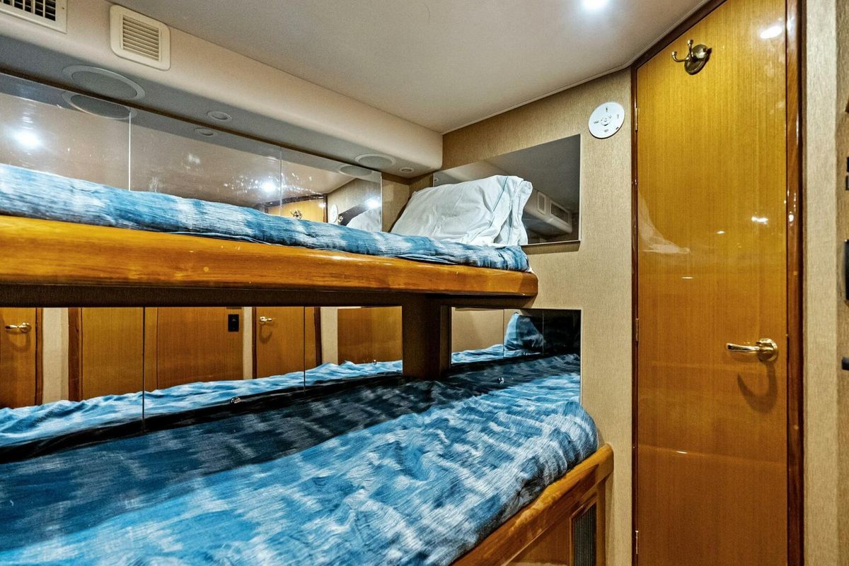 2002 Viking 65 
