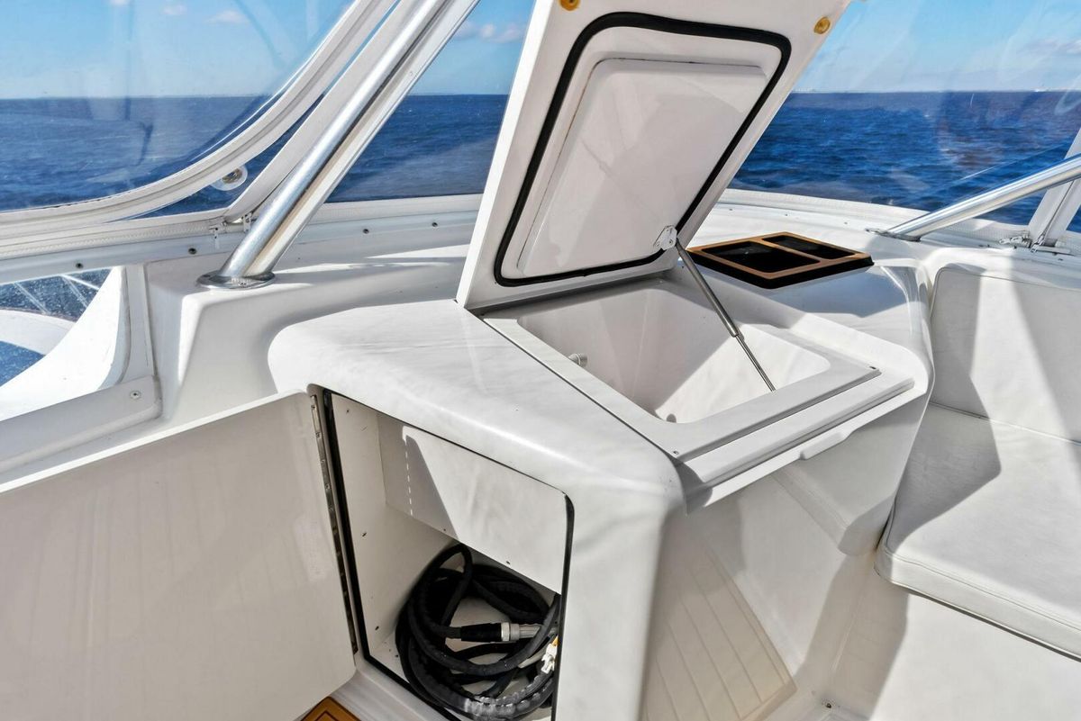 2002 Viking 65 
