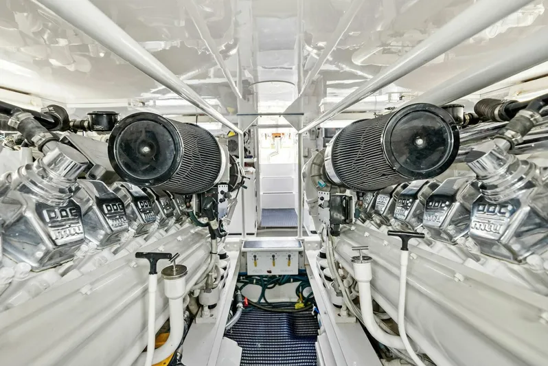 Cajun Queen Yacht Photos Pics 2002 Viking 65 Convertible 'Cajun Queen'