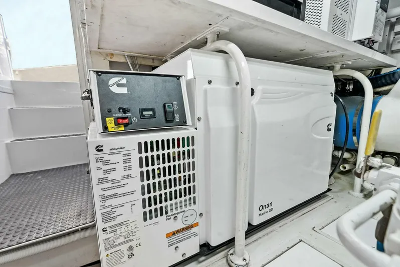 Cajun Queen Yacht Photos Pics 2002 Viking 65 Convertible 'Cajun Queen'