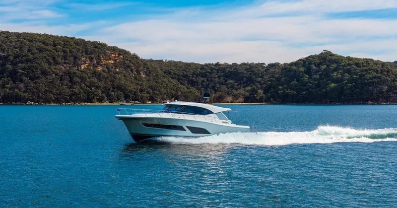 Riviera 505 Suv Yacht Photos Pics 