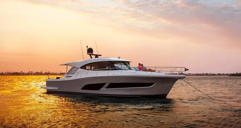 Riviera 505 Suv Yacht Photos Pics 