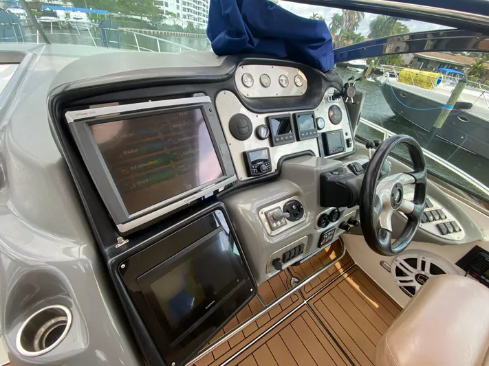 La Esplendida Yacht Photos Pics 