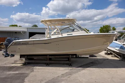Grady-White Freedom 335