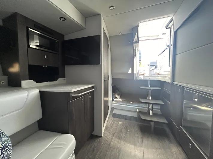  Yacht Photos Pics Interior of 2020 Formula 380 Super Sport Crossover, featuring modern design and sleek finishes.