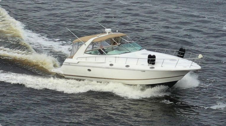 1998-42-cruisers-yachts-esprit