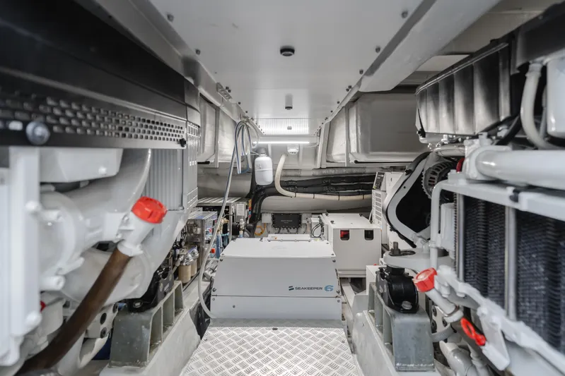 Mrs. Nicely Yacht Photos Pics RIVA 48 DOLCERIVA 2020