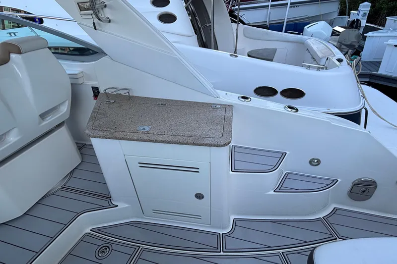  Yacht Photos Pics 2016 Sea Ray 350 Sundancer boat interior with sleek seating and modern design.