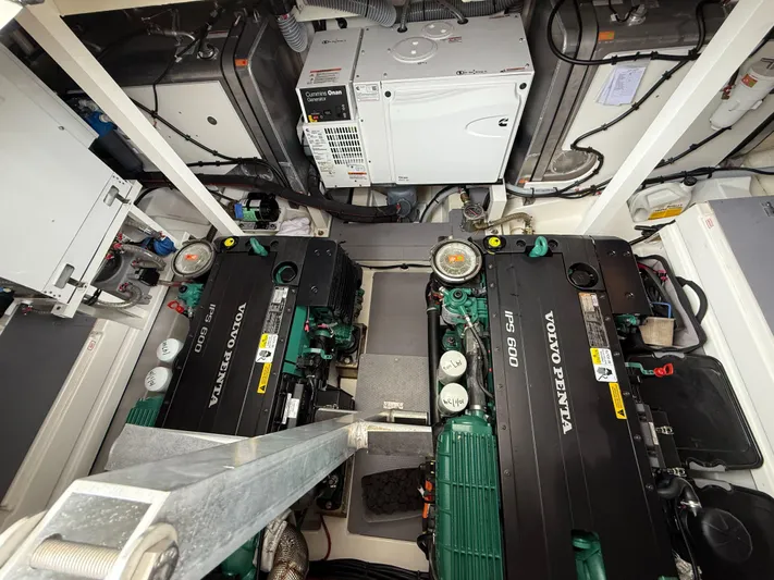 Final Answer Yacht Photos Pics 