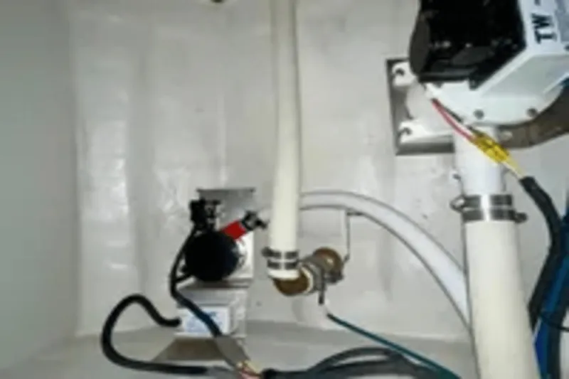 Risk Taker Yacht Photos Pics 