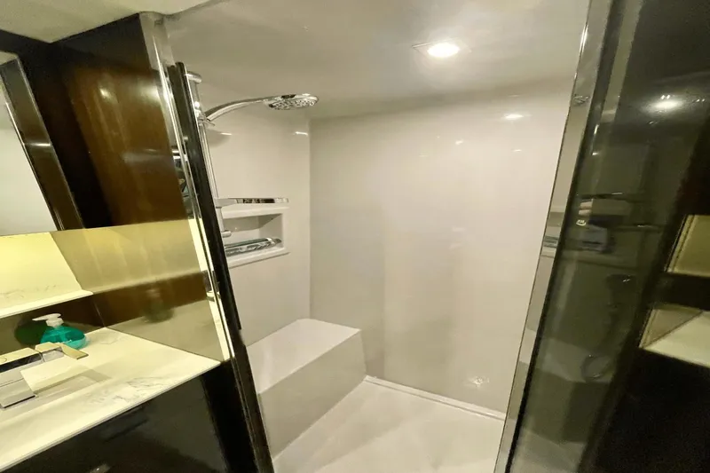 Risk Taker Yacht Photos Pics 