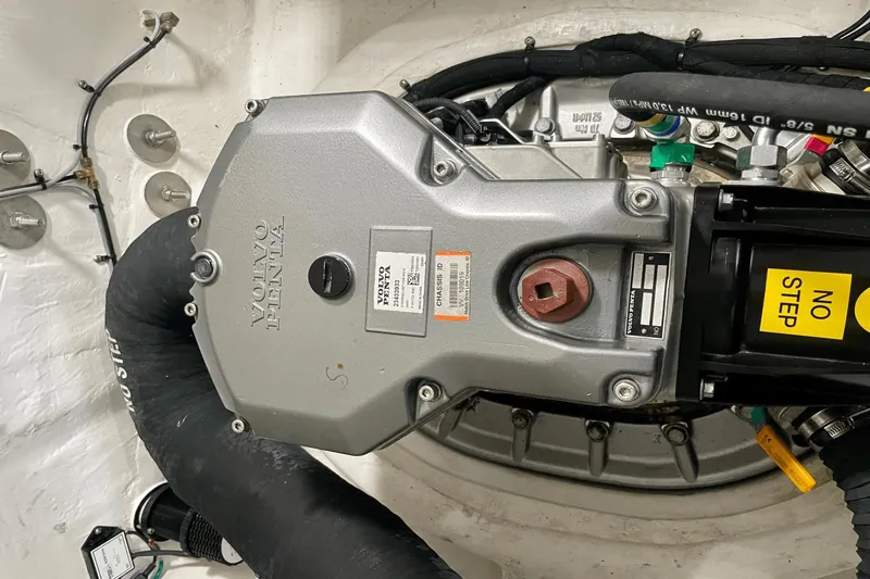 Risk Taker Yacht Photos Pics 