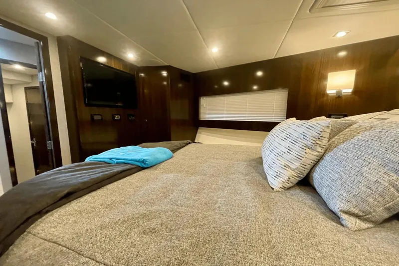 Risk Taker Yacht Photos Pics 