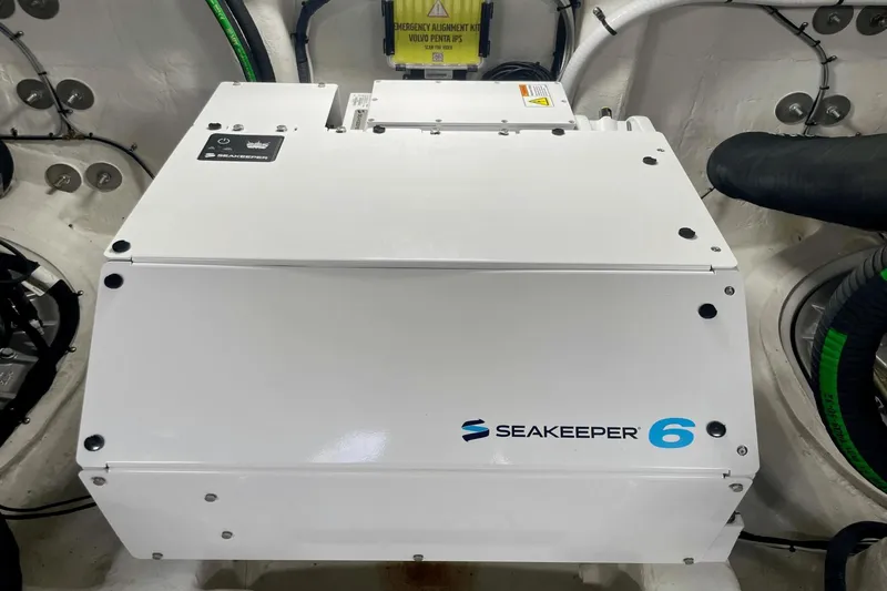 Risk Taker Yacht Photos Pics 