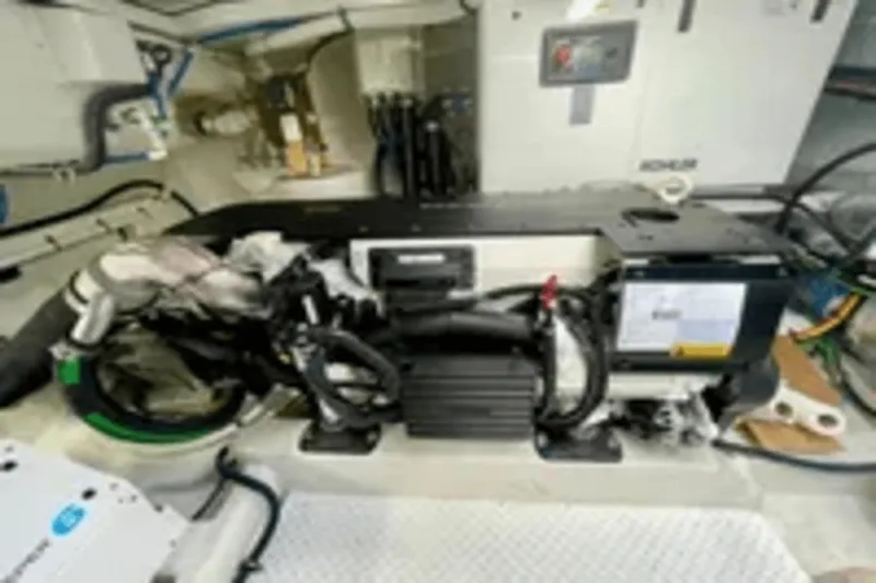 Risk Taker Yacht Photos Pics 