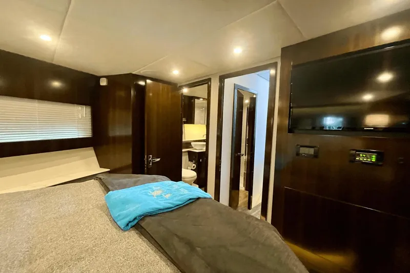 Risk Taker Yacht Photos Pics 