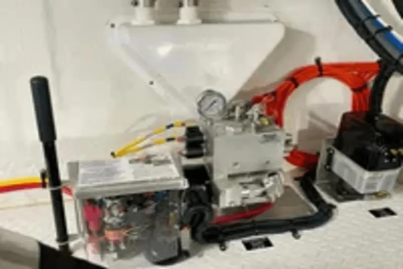 Risk Taker Yacht Photos Pics 