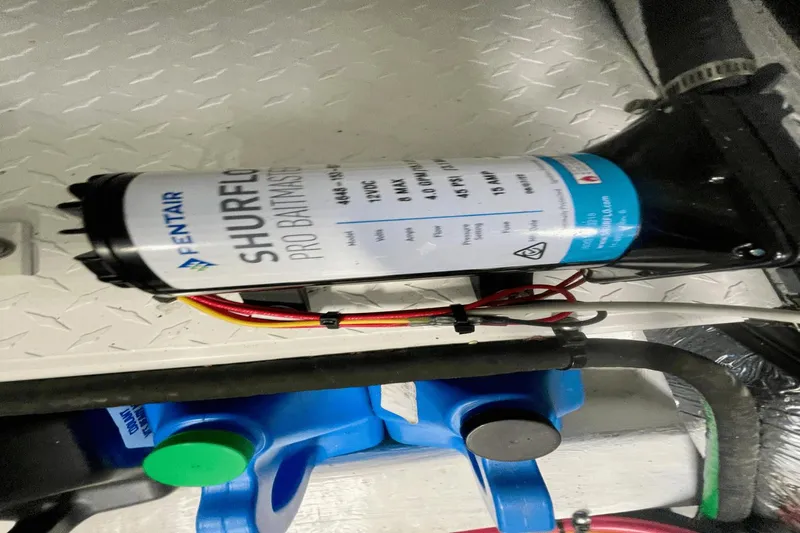 Risk Taker Yacht Photos Pics 