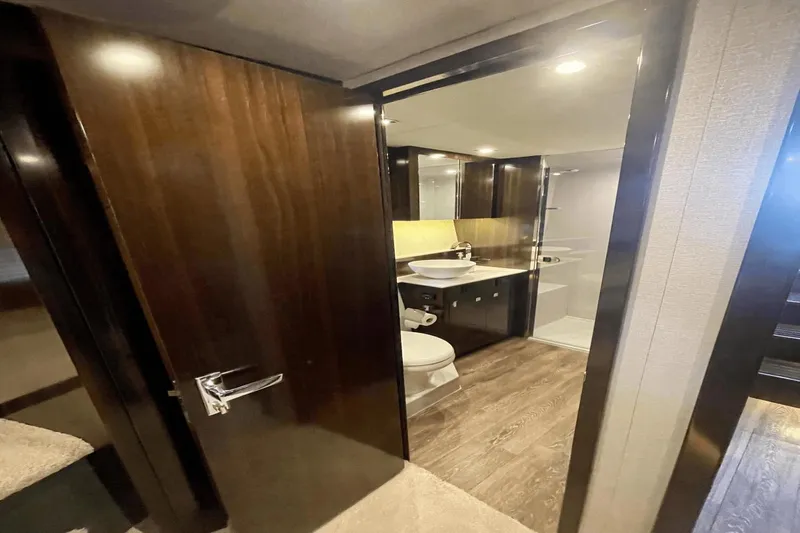 Risk Taker Yacht Photos Pics 