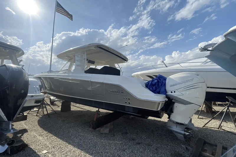 Zuzu's Petals Yacht Photos Pics 