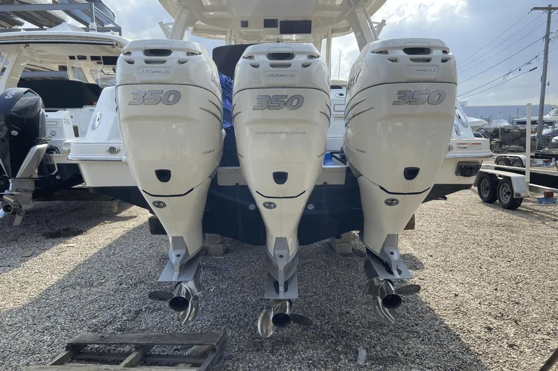 Zuzu's Petals Yacht Photos Pics 