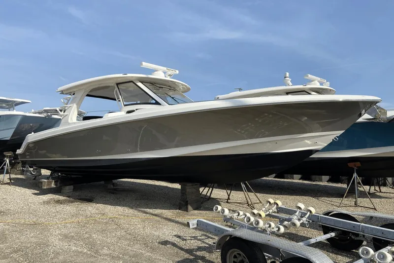 Zuzu's Petals Yacht Photos Pics 