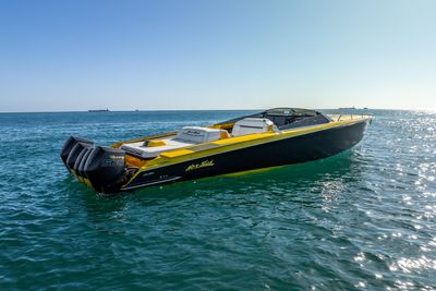 Yacht