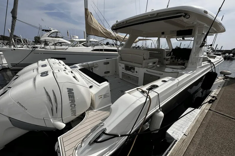 Zuzu's Petals Yacht Photos Pics 