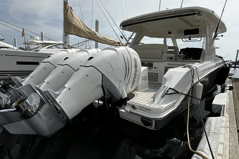 Zuzu's Petals Yacht Photos Pics 