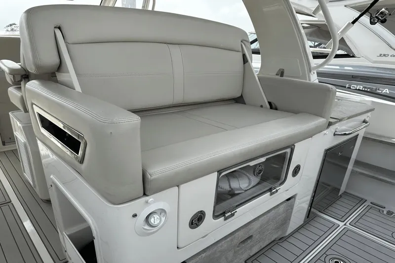 Zuzu's Petals Yacht Photos Pics 