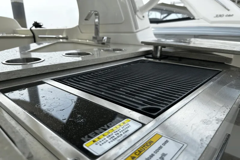 Zuzu's Petals Yacht Photos Pics 