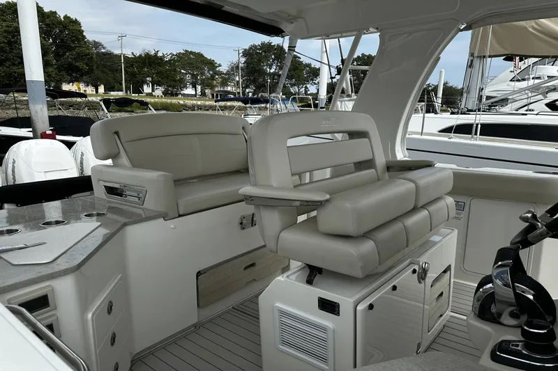 Zuzu's Petals Yacht Photos Pics 